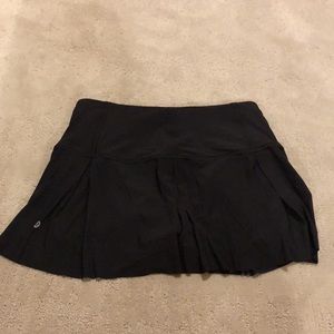 Lulu lemon Black Sz 8 tennis skirt